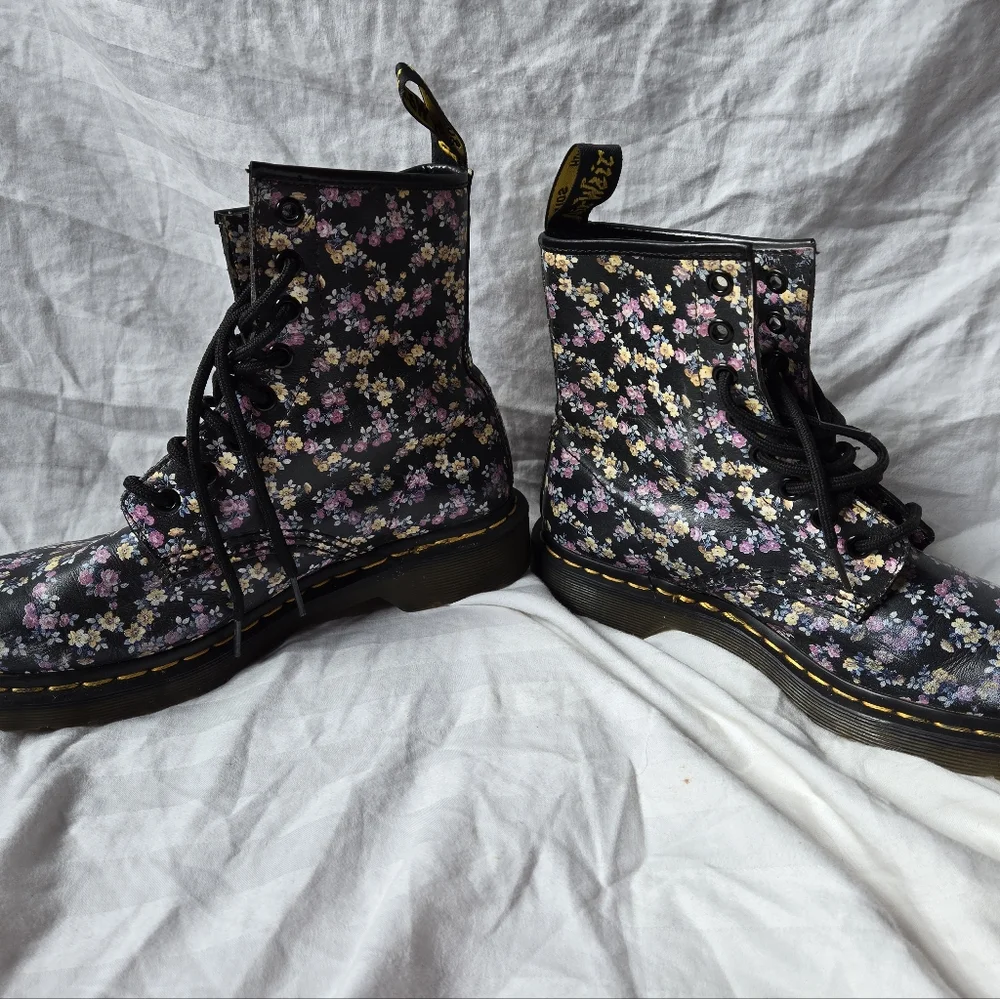 Dr. Marten's Womens Floral Boots - Picture 5 of 10